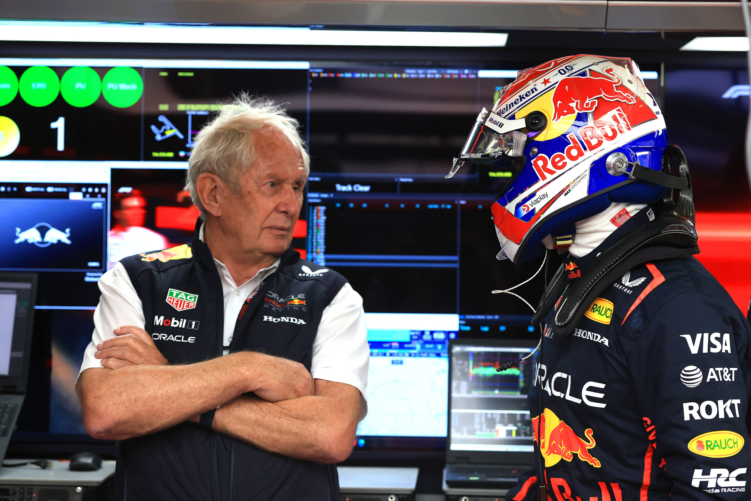Helmut Marko i Max Verstappen podczas Grand Prix Chin 2025