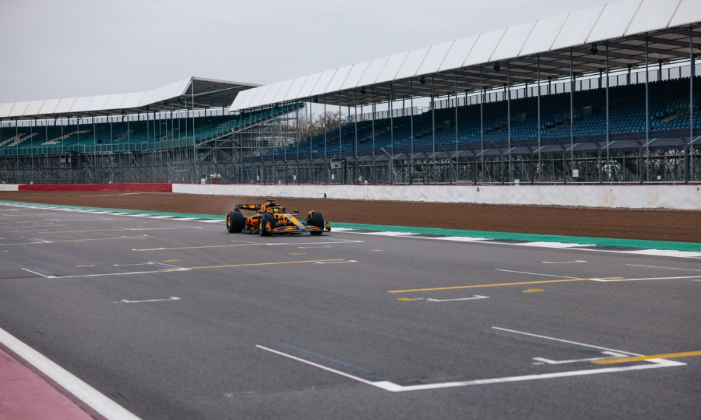 McLaren Norris zima 2025 MCL39