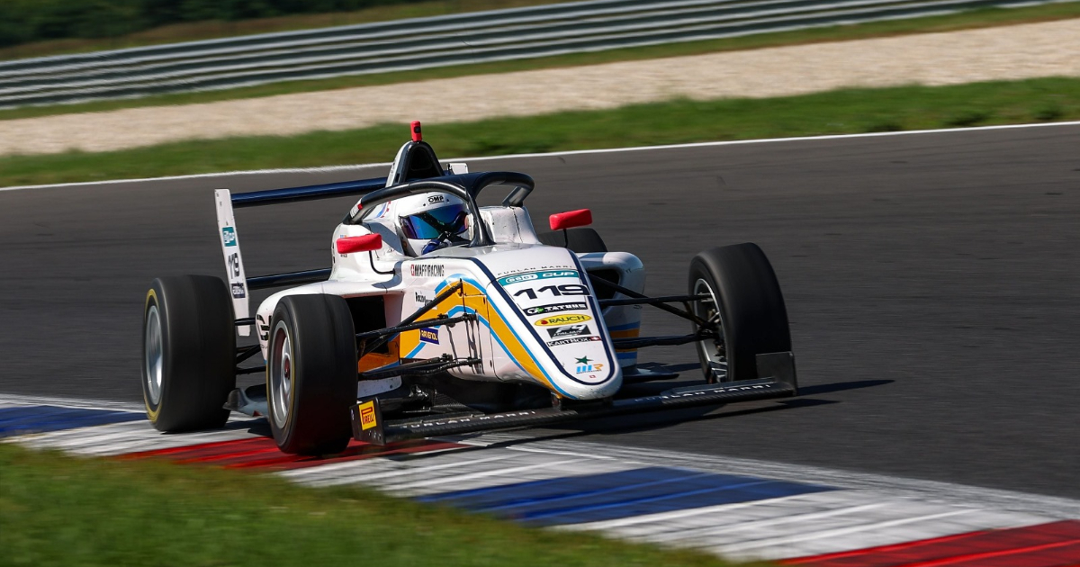 debiutancki rok Polki w F4 2024