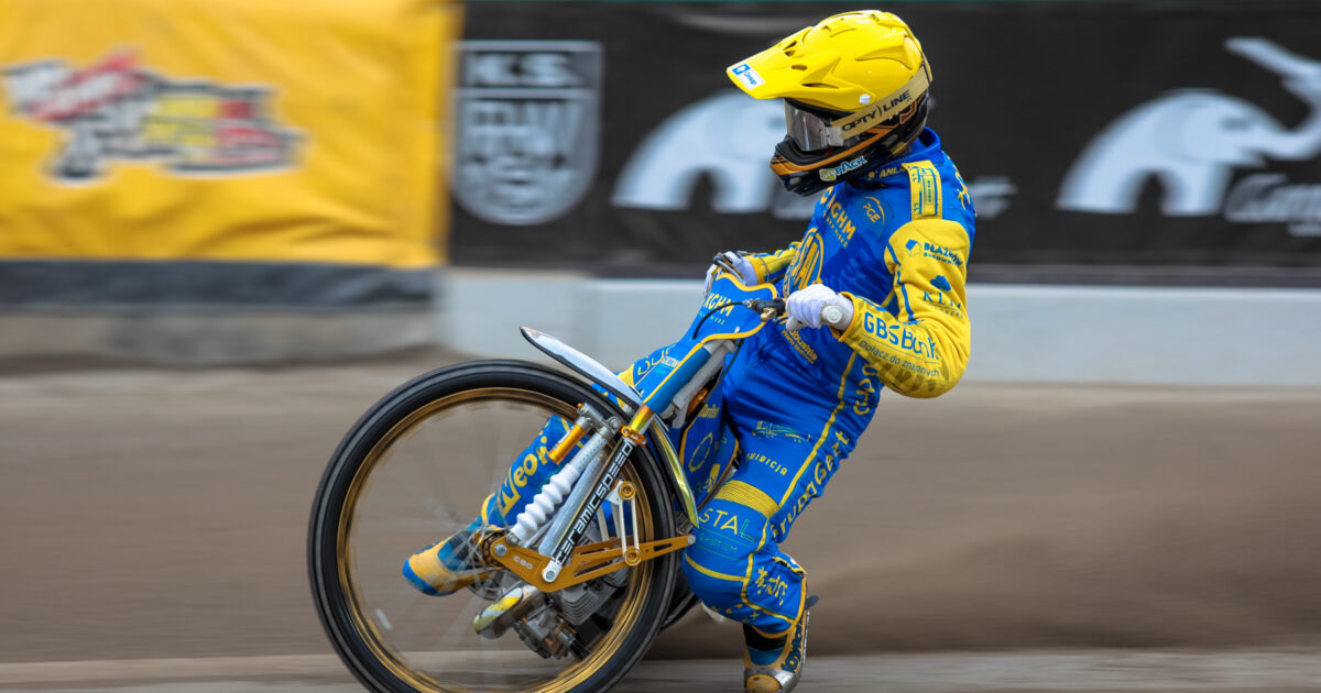 Unia Tarnów znika z mapy. Stal Gorzów wygrywa derby. Za nami poniedziałek z żużlem