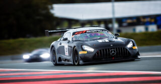 Polak zaimponował w prologu GT World Challenge Europe. Basz mierzy wysoko