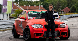 Kordian Trela-Muchewicz o wyborze driftu: Jedyny sport, w którym puszczasz kierownicę