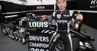 Mając 14 lat pokonał 18000 km, aby się ścigać. Teraz pojedzie w F3