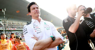 Toto Wolff ostrzega: Formuła 1 wyglądałaby głupio. Szef Mercedesa o silnikach V10