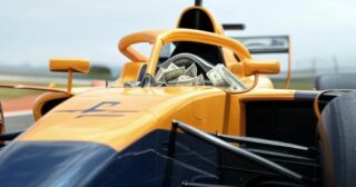 Zarobki kierowców F1 2025. Ile rocznie zarabiają młodzi milionerzy?