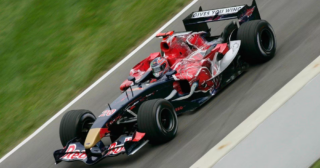 Ostatni bolid F1 z silnikiem V10. Historia Toro Rosso STR1