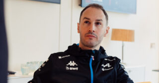 Trzęsienie w Alpine. Oliver Oakes zrezygnował