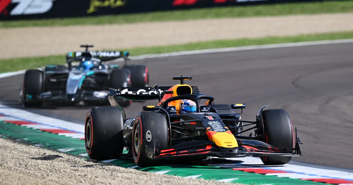 Max Verstappen i George Russell na oponach C6 podczas kwalifikacji do GP Emilii-Romanii 2025