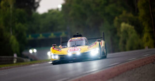 Ferrari odjeżdża rano 24h Le Mans 2025. Kubica niezadowolony