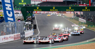 Start 24h Le Mans 2025: Doskonały początek Porsche