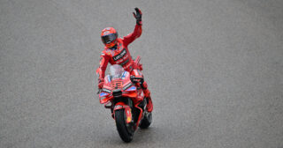 Sprint GP Niemiec MotoGP: Deszczowe szaleństwo z Marquezem w roli głównej