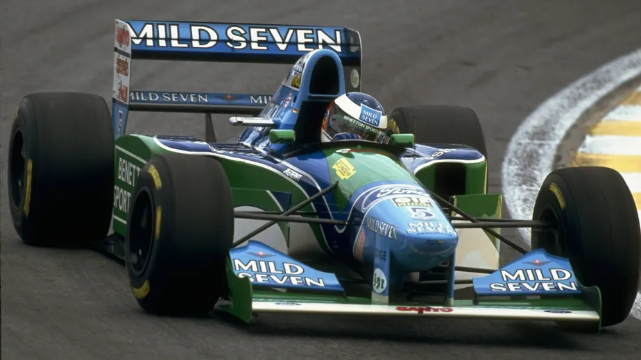 Benetton B194 był ostatnim bolidem, który Fordowi, jako dostawcy silnika, zapewnił mistrzostwo świata w F1. W tym wypadku, tylko kierowców.