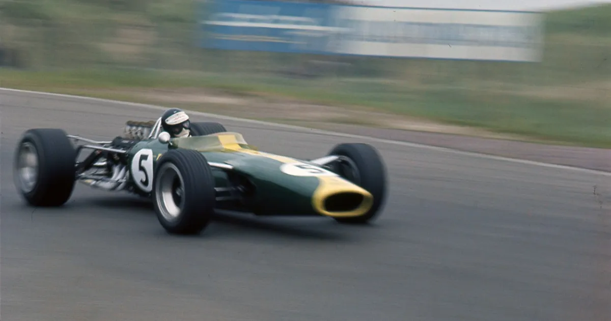 Ford w Formule 1. Lotus 49 był pierwszym bolidem, który wykorzystał silnik Cosworth DFV w Formule 1. Nastąpiło to podczas GP Holandii 1967