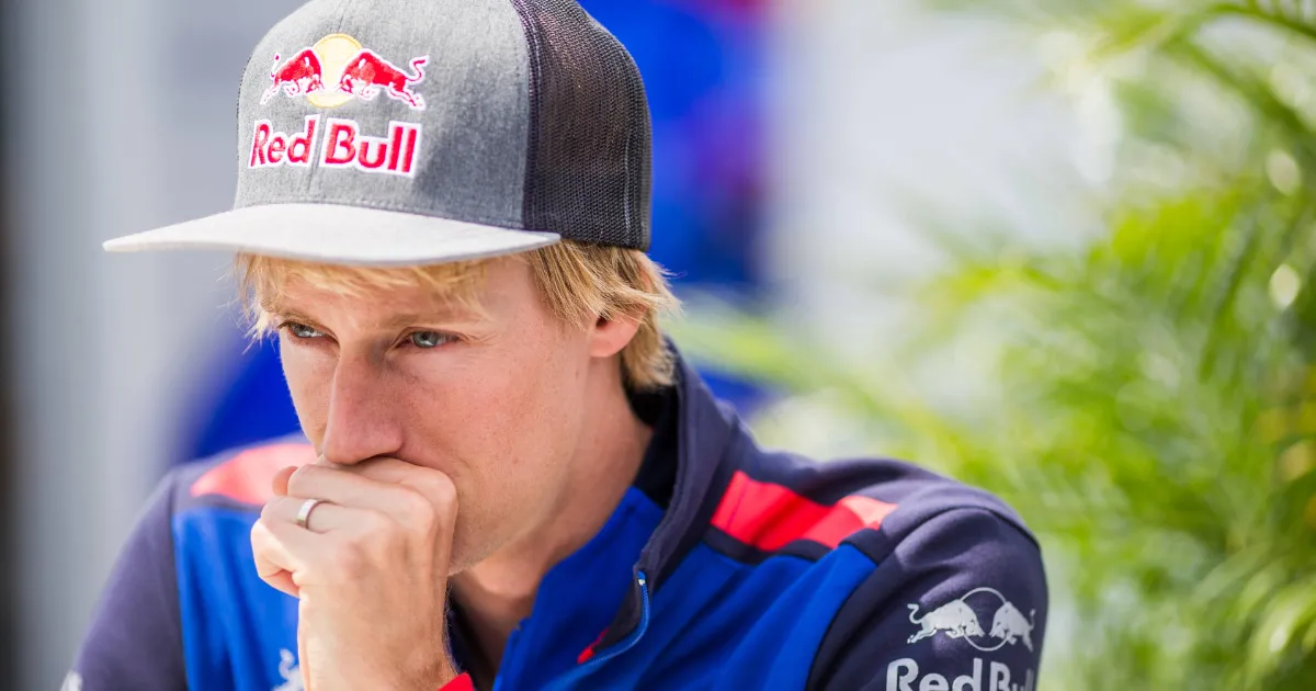Brendon Hartley na swój debiut w Formule 1 musiał bardzo długo czekać. Gdy to w końcu nastąpiło, to nie był już w stanie dość szybko się zaadaptować do jazdy bolidem F1. Ostatecznie powrócił do wyścigów długodystansowych, gdzie szło mu znacznie lepiej