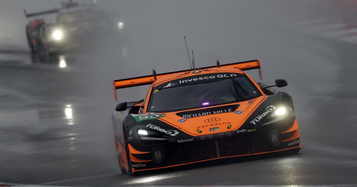 McLaren wygrał po karze dla Ferrari